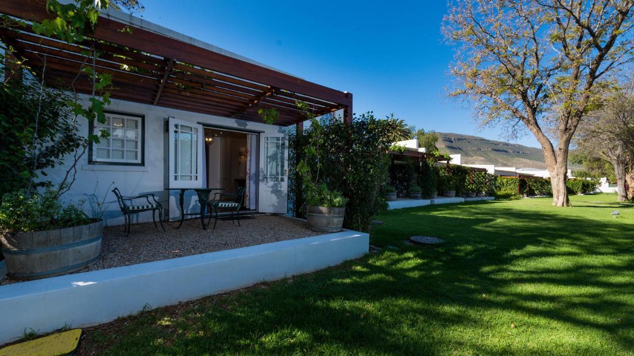 Drostdy Hotel Храфф-Рейнет Экстерьер фото The Vineyard Hotel