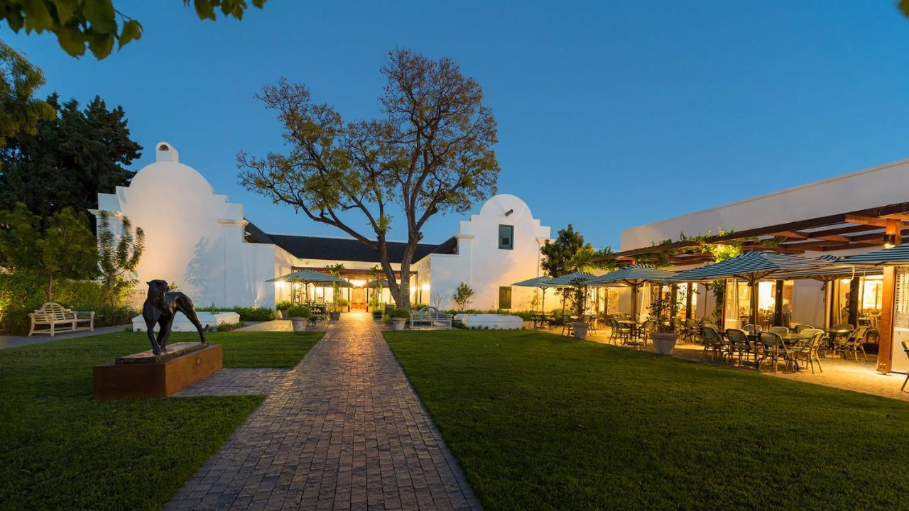 Drostdy Hotel Храфф-Рейнет Экстерьер фото The restaurant at the Stellenbosch University campus