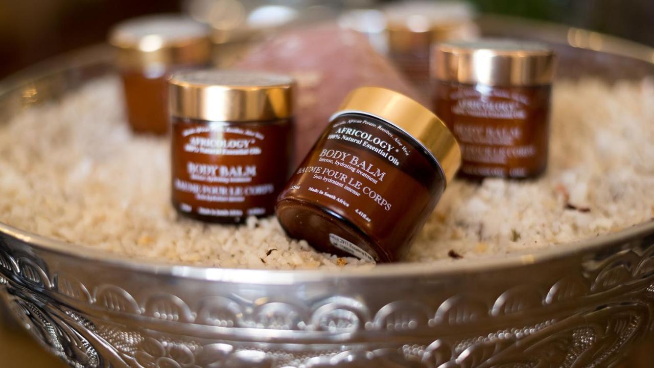 Drostdy Hotel Храфф-Рейнет Экстерьер фото Body Balm